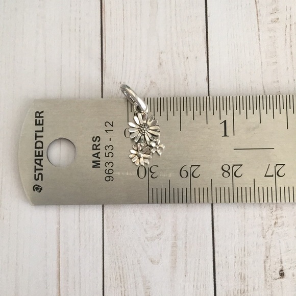 Pandora Daisy Flower Bouquet Dangle Charm NWOT - Picture 8 of 13